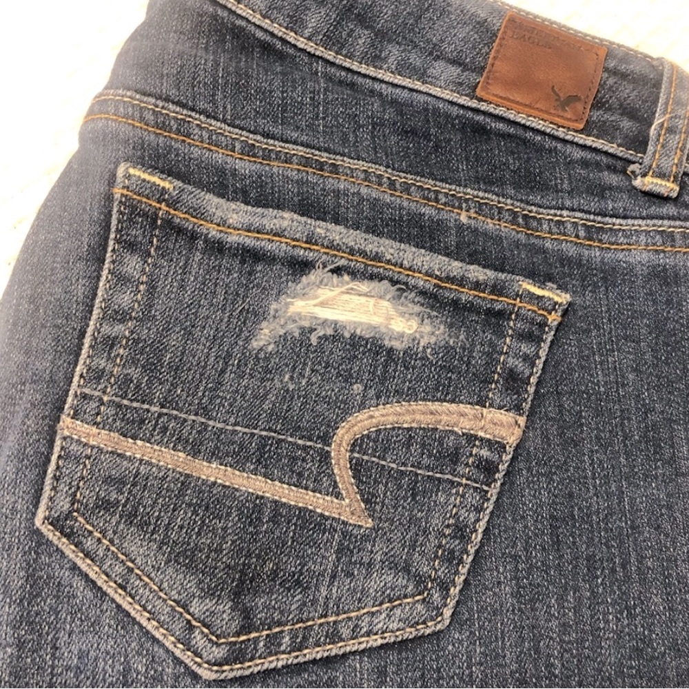 American Eagle flare jean, size 4 regular.